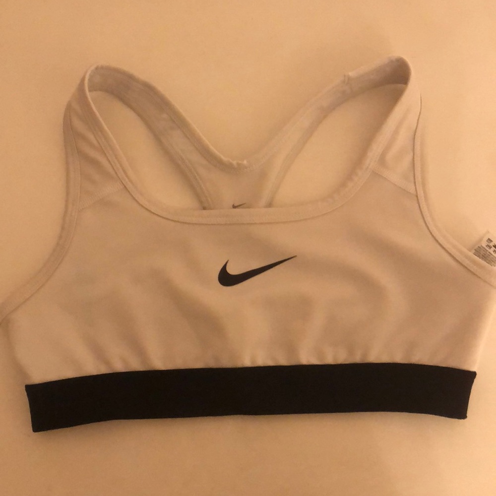 two nike sport brad